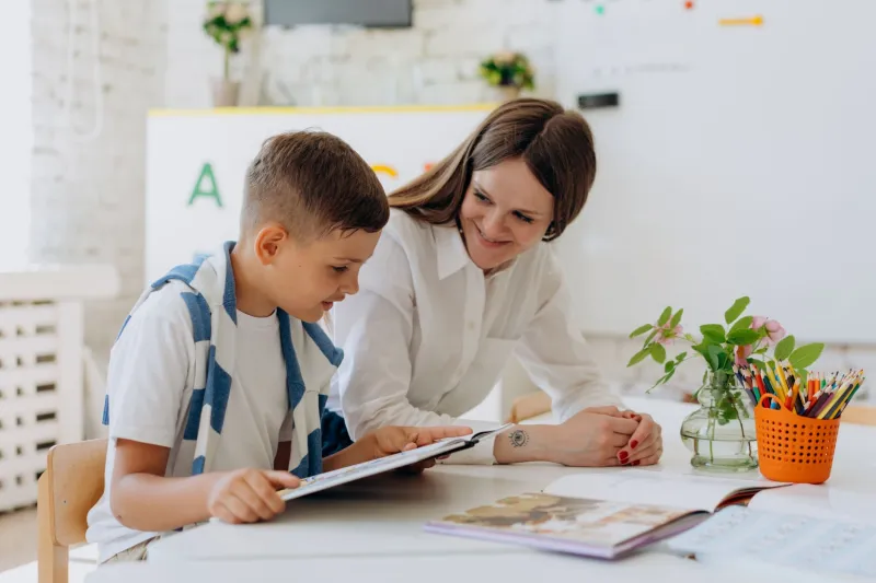 Growing Readers: How to Nurture Your Child's Literacy From Their First Day to Year 6
